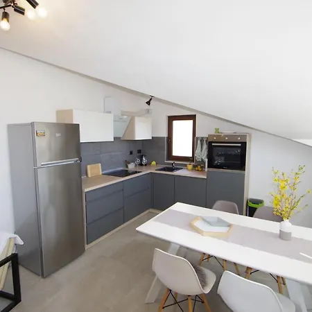 Apartament Luci *