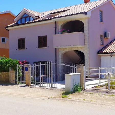 Luci Apartament